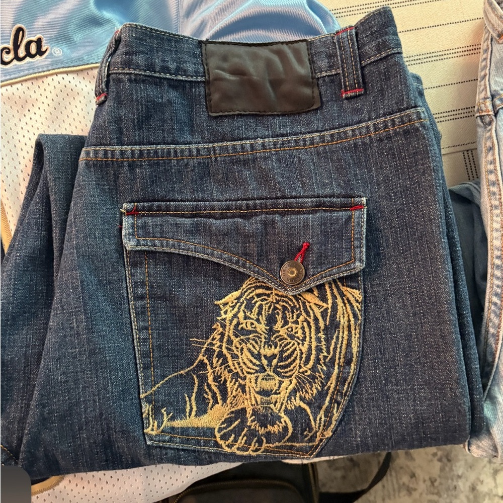 Men's Blue Jeans with Tiger Embroidery